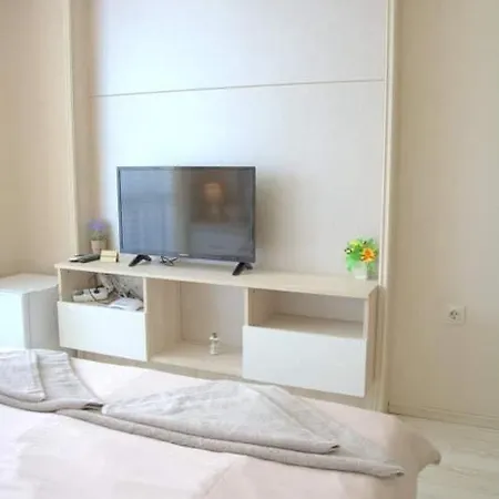 Paradiso B 410 With Sea View Апартаменты *